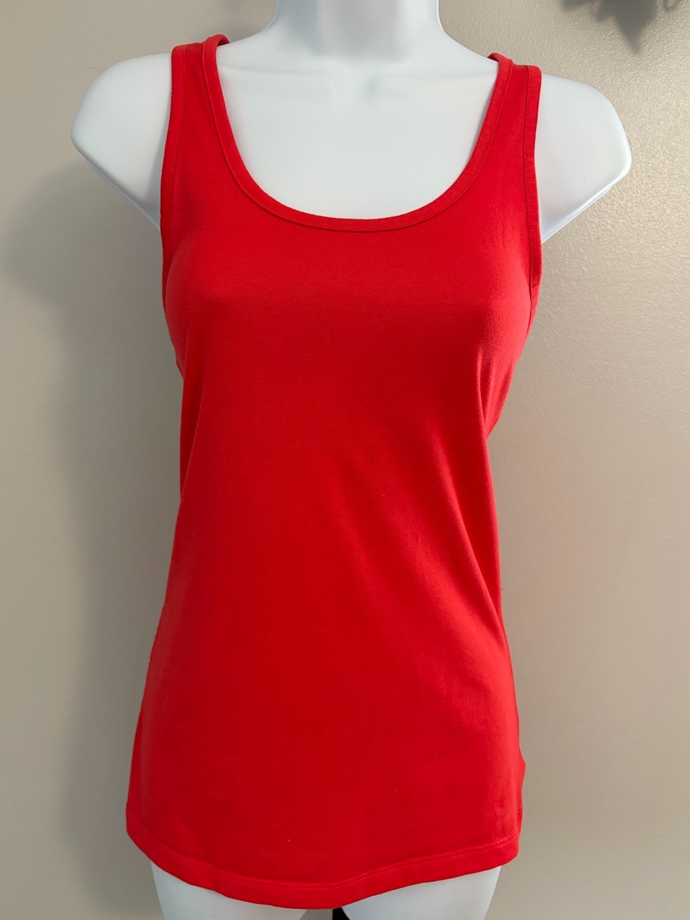 Nike Women's Red Scoop Neck Tank Top
